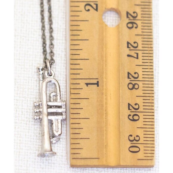 18 inch, Vintage Trumpet Musical Instrument Silver Tone Necklace - C1 - Picture 3 of 3